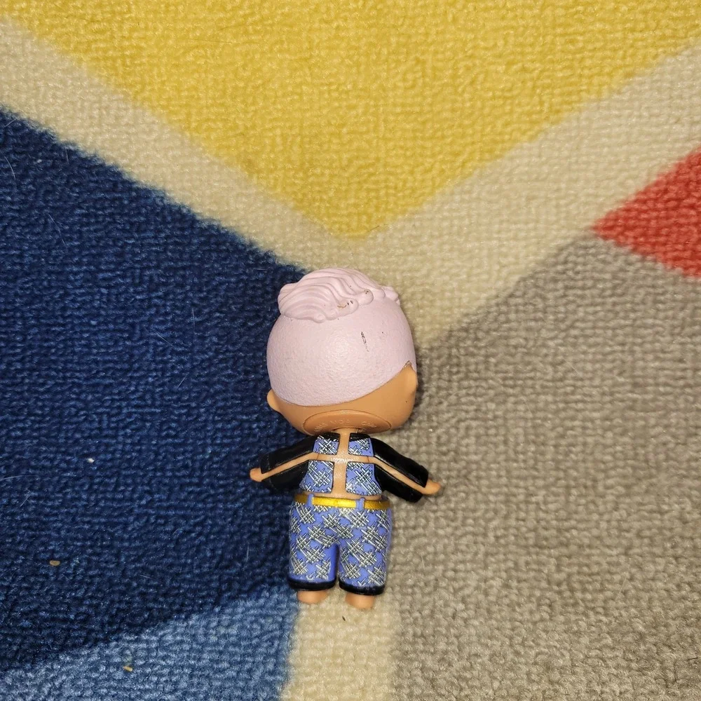 LOL Surprise OMG Winter Chill Doll Boy Figure Fashion Doll Blue Plaid Suit‎